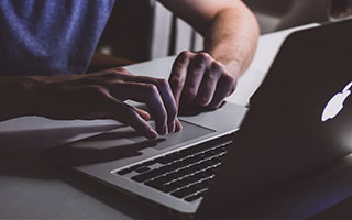 凯恩独进两球，切尔西主场大胜对手